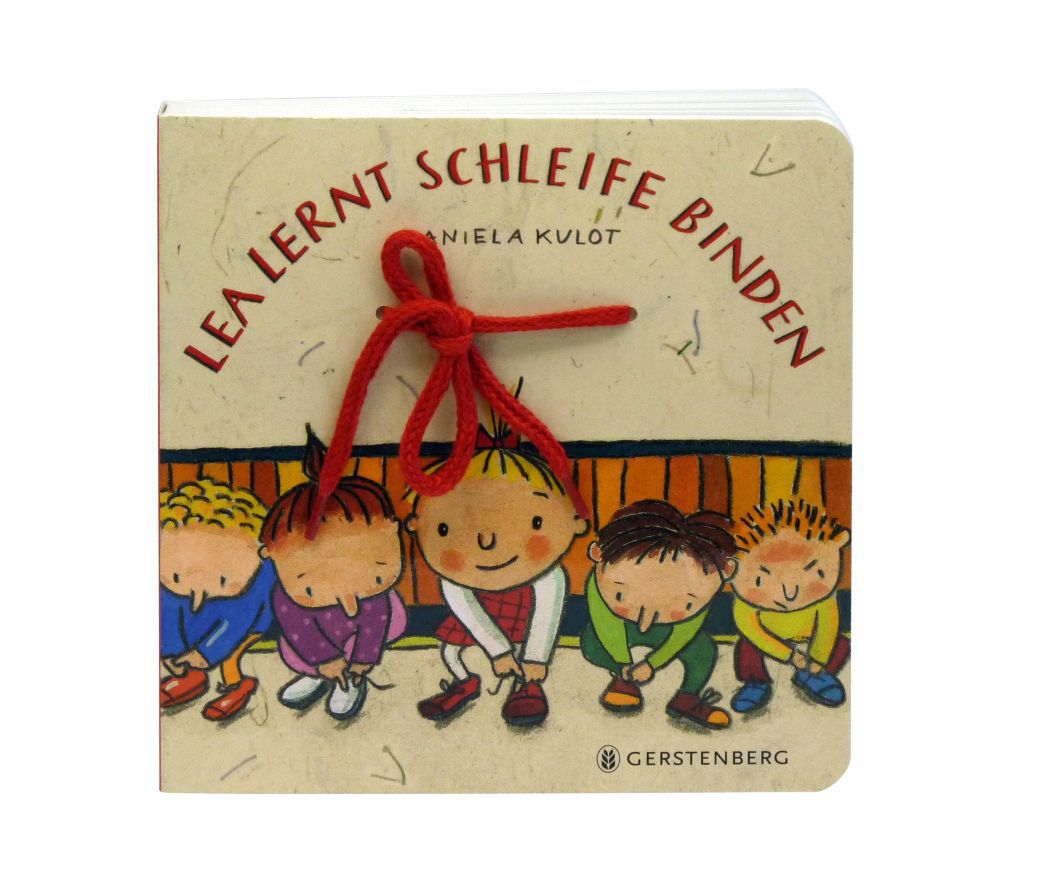 Lea lernt Schleife binden